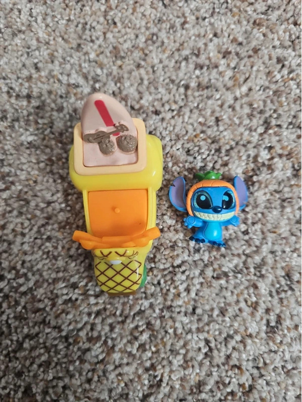 Pineapple Stitch Disney Doorables Let's Go Cars